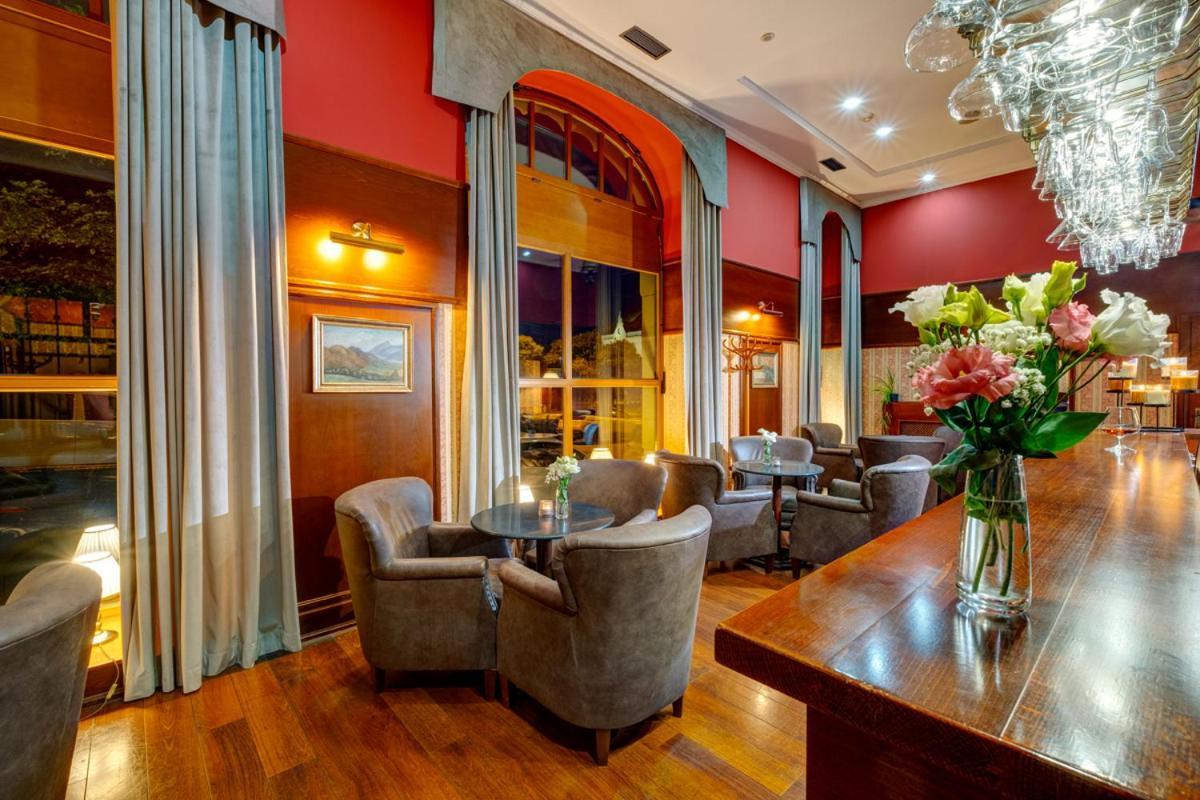Hotel Golden Eagle Levice Extérieur photo